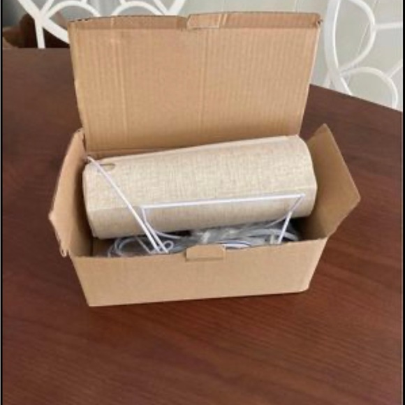 New wall sconce - unused.  Bought two only needed one - Picture 2 of 6